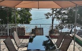 Puro Lakeside
